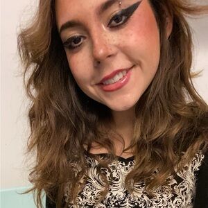 Meet your Posher, Avery